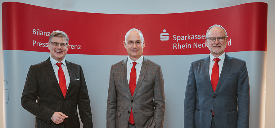 Der Vorstand der Sparkasse Rhein Neckar Nord (v. l.): Thomas Kowalski, Stefan Kleiber und Helmut Augustin.