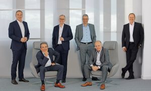 Der Vorstand der Pepperl+Fuchs SE ist stolz, beim Jahresumsatz die Milliarden-Marke geknackt zu haben. Foto: Pepperl+Fuchs
